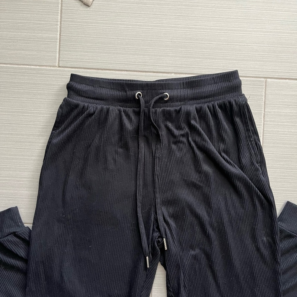 Derek🖤 Heart Black Ribbed Joggers - Picture 3 of 6